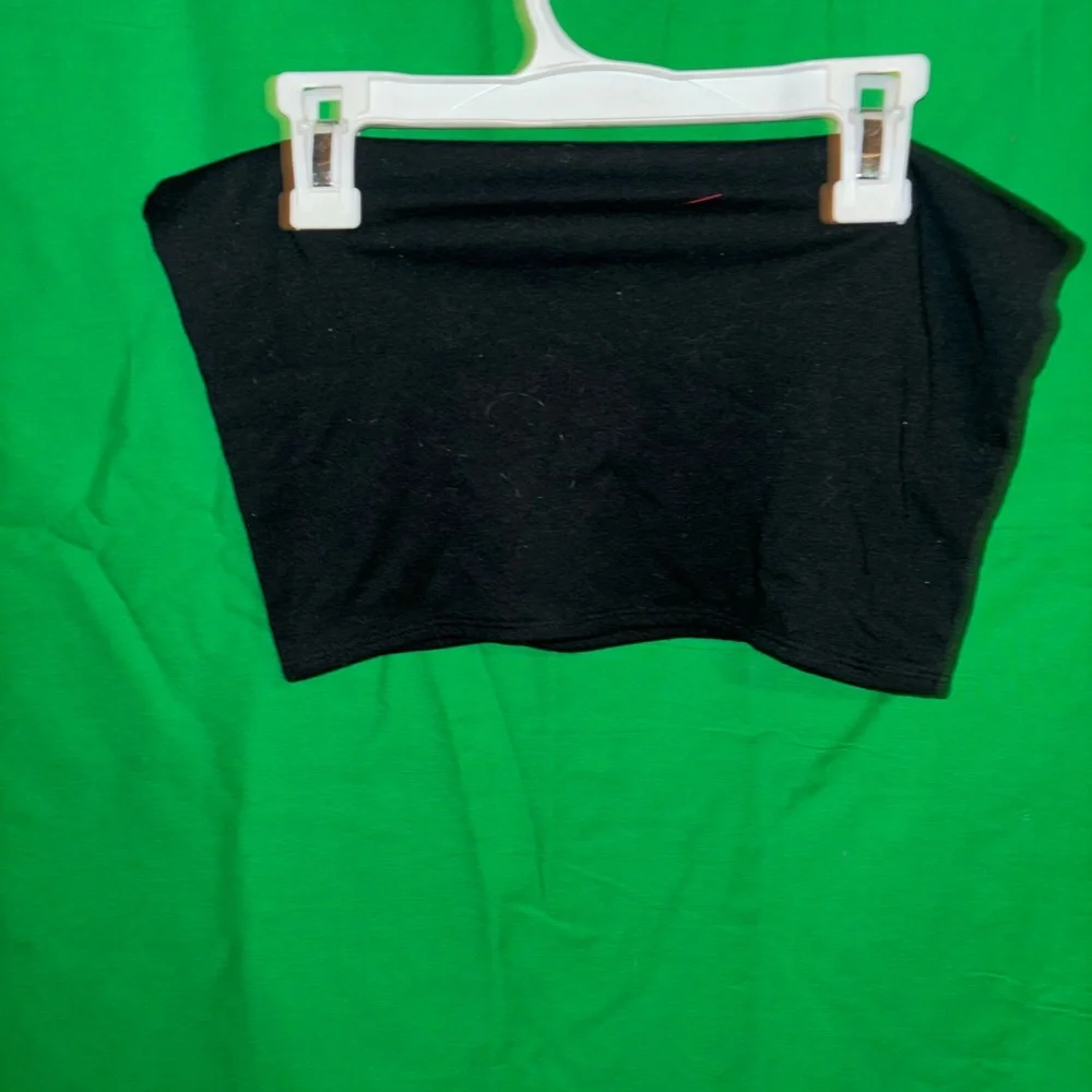 Wild Fable Black Sleeveless Fitted Crop Top - Picture 1 of 1